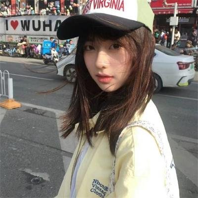 隔楼女孩：我们之间的层距